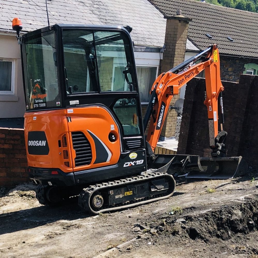 Mini Digger Experts Covering Aberdare
